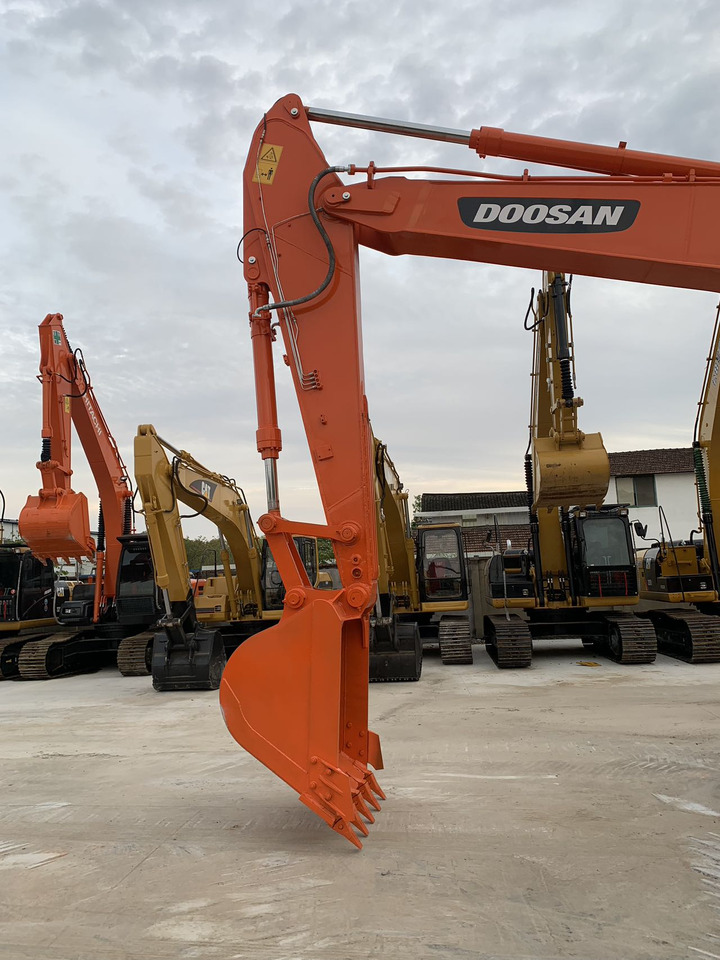 Doosan DX300 Heavy Mining Excavator Secondhand 30 ton Excavator - Rupsgraafmachine: afbeelding 5 Doosan DX300 Heavy Mining Excavator Secondhand 30 ton Excavator - Rupsgraafmachine: afbeelding 5