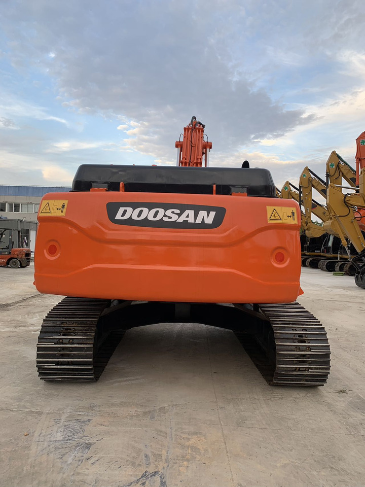 Doosan DX300 Heavy Mining Excavator Secondhand 30 ton Excavator - Rupsgraafmachine: afbeelding 4 Doosan DX300 Heavy Mining Excavator Secondhand 30 ton Excavator - Rupsgraafmachine: afbeelding 4