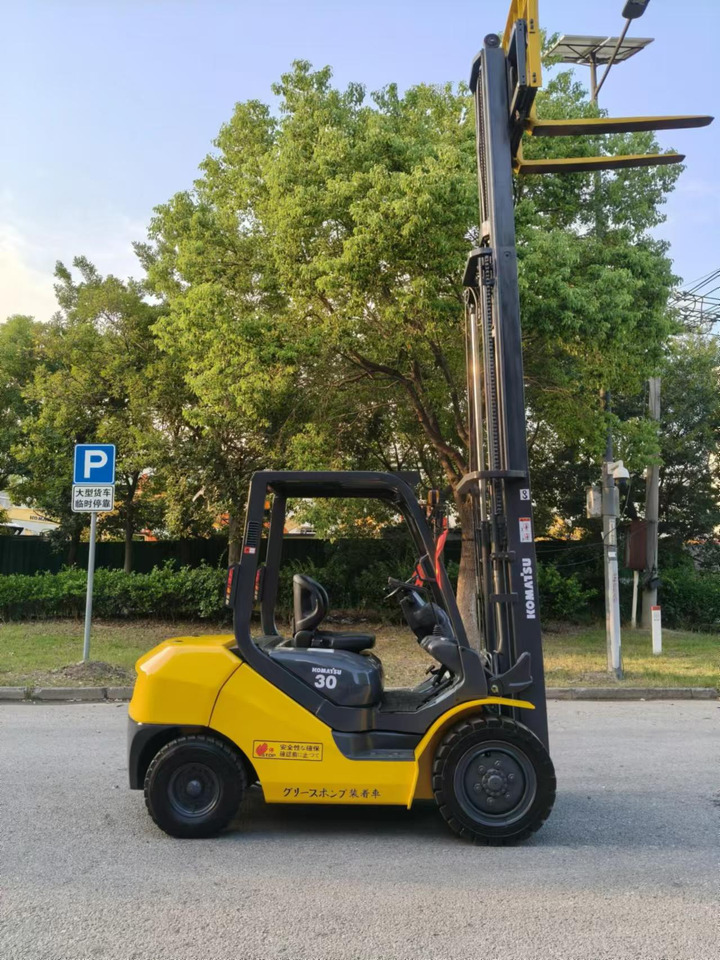 Komatsu Forklift 3 ton Capacity FD30-15, FD30-16, FD30-17 - Diesel heftruck: afbeelding 1 Komatsu Forklift 3 ton Capacity FD30-15, FD30-16, FD30-17 - Diesel heftruck: afbeelding 1