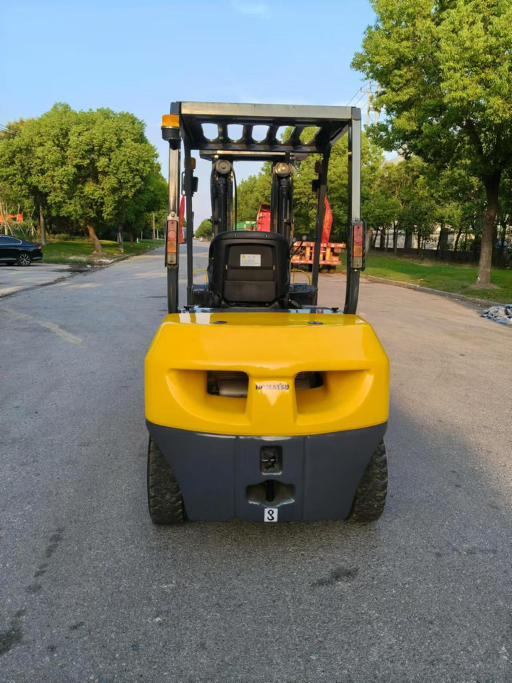 Komatsu Forklift 3 ton Capacity FD30-15, FD30-16, FD30-17 - Diesel heftruck: afbeelding 5 Komatsu Forklift 3 ton Capacity FD30-15, FD30-16, FD30-17 - Diesel heftruck: afbeelding 5