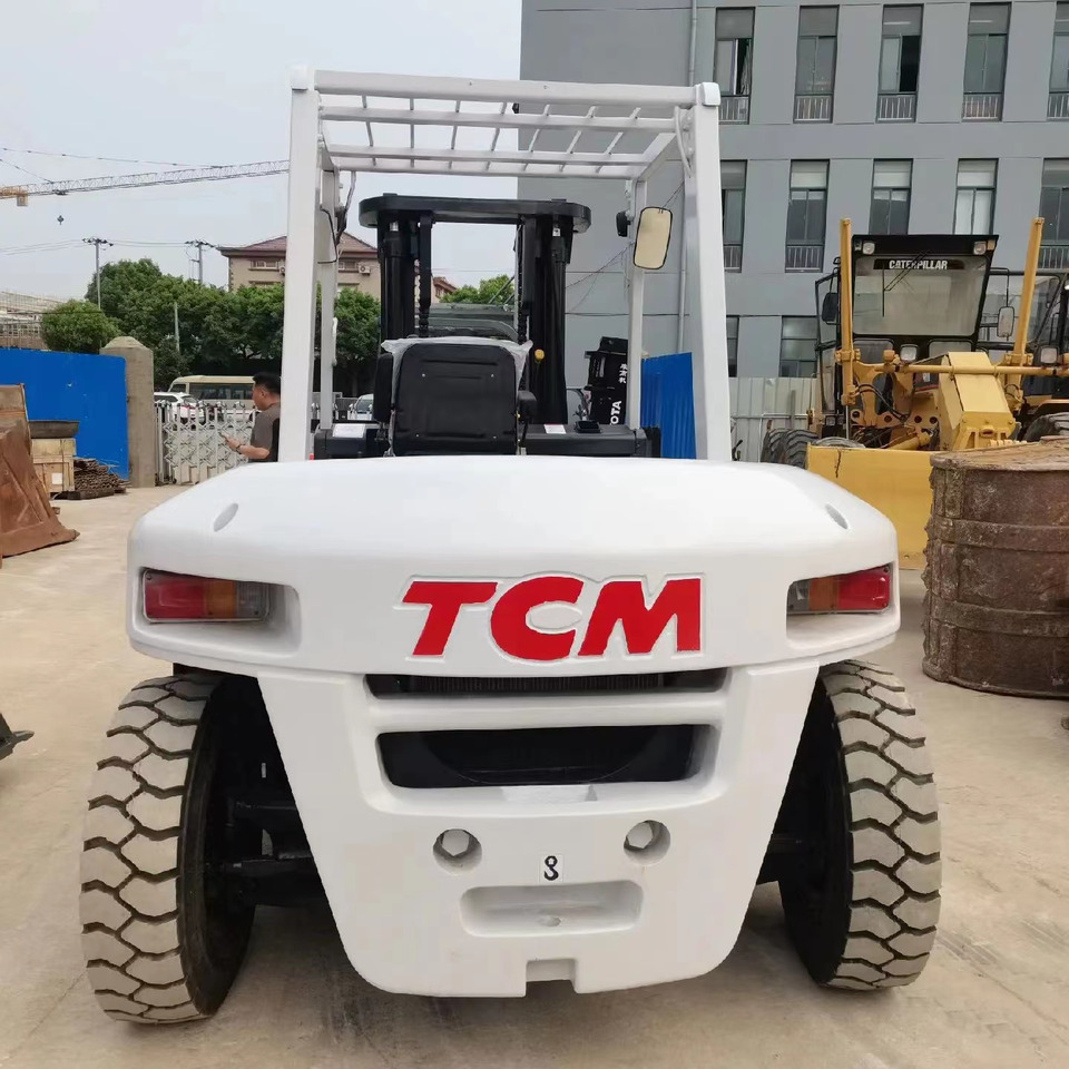 TCM 6 ton Diesel Forklift FD60 with Fork Positioner - Diesel heftruck: afbeelding 2 TCM 6 ton Diesel Forklift FD60 with Fork Positioner - Diesel heftruck: afbeelding 2