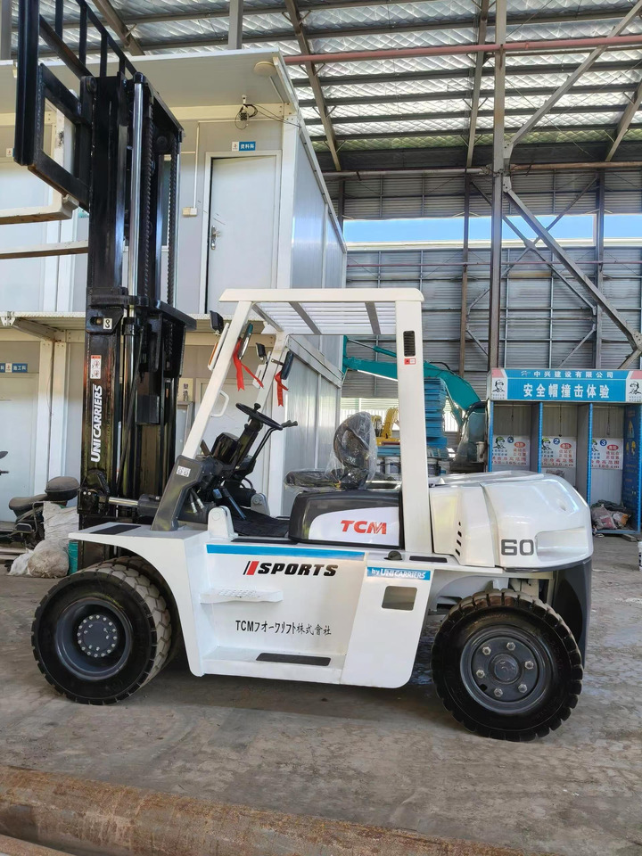 TCM Forklift Truck Secondhand 6 ton Diesel Forklift - Diesel heftruck: afbeelding 2 TCM Forklift Truck Secondhand 6 ton Diesel Forklift - Diesel heftruck: afbeelding 2