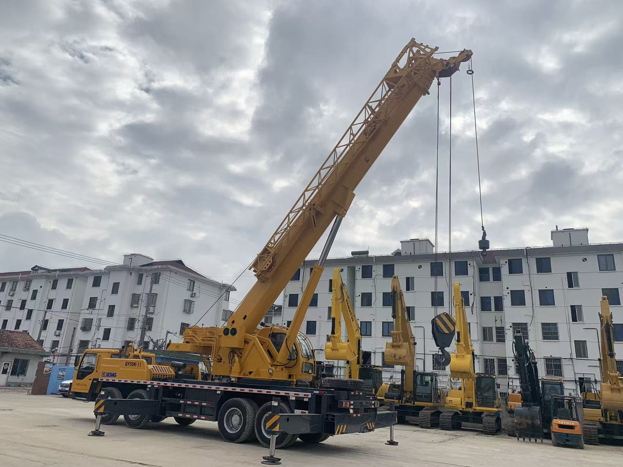 XCMG Truck Crane QY50K, QY65K, QY70K Good Price on Sale - Mobiele kraan: afbeelding 4 XCMG Truck Crane QY50K, QY65K, QY70K Good Price on Sale - Mobiele kraan: afbeelding 4