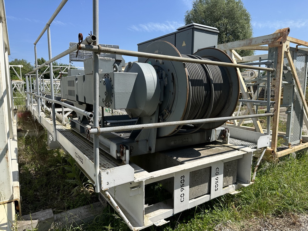 LIEBHERR 280 EC-H 12 Litronic slewing part - Kraan: afbeelding 2 LIEBHERR 280 EC-H 12 Litronic slewing part - Kraan: afbeelding 2