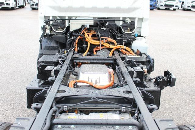 FUSO Canter 4S15E - Chassis vrachtwagen: afbeelding 4 FUSO Canter 4S15E - Chassis vrachtwagen: afbeelding 4