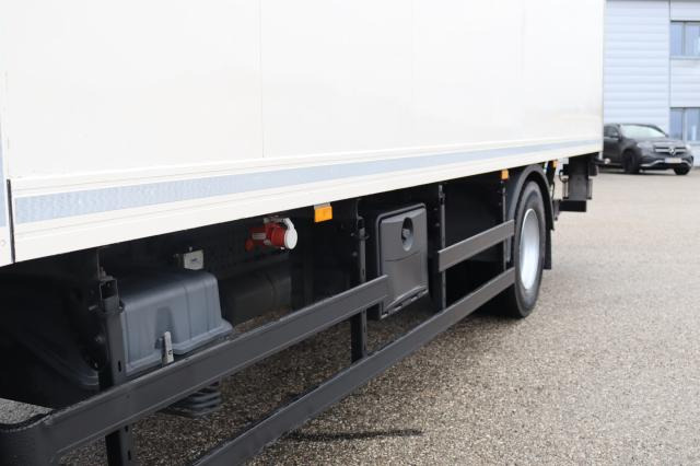 Mercedes-Benz Antos 1824 L - Koelwagen vrachtwagen: afbeelding 3 Mercedes-Benz Antos 1824 L - Koelwagen vrachtwagen: afbeelding 3