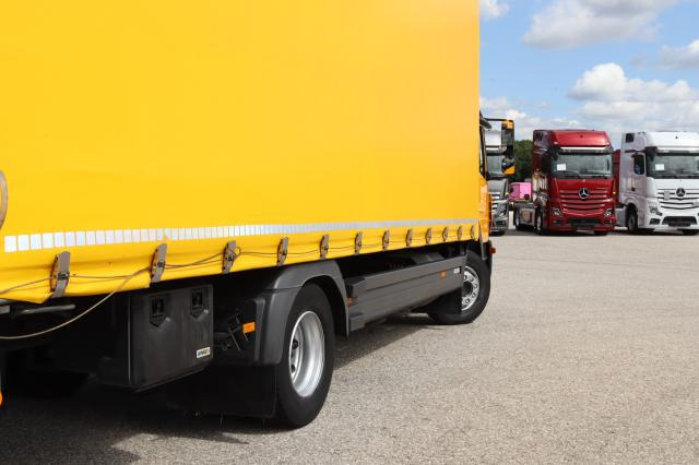 Mercedes-Benz Atego 1324 L - Schuifzeilen vrachtwagen: afbeelding 5 Mercedes-Benz Atego 1324 L - Schuifzeilen vrachtwagen: afbeelding 5