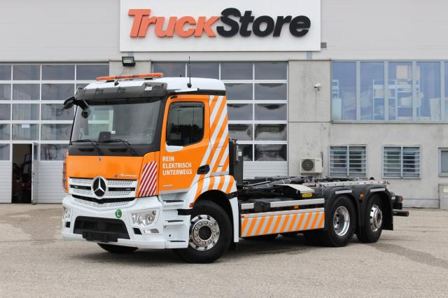 Mercedes-Benz eActros 300 L - Haakarmsysteem vrachtwagen: afbeelding 1 Mercedes-Benz eActros 300 L - Haakarmsysteem vrachtwagen: afbeelding 1