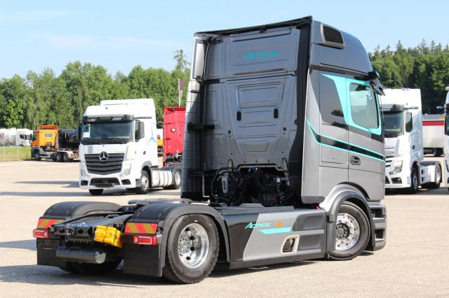 Mercedes-Benz Actros 1848LS F1 EDITION - Trekker: afbeelding 4 Mercedes-Benz Actros 1848LS F1 EDITION - Trekker: afbeelding 4