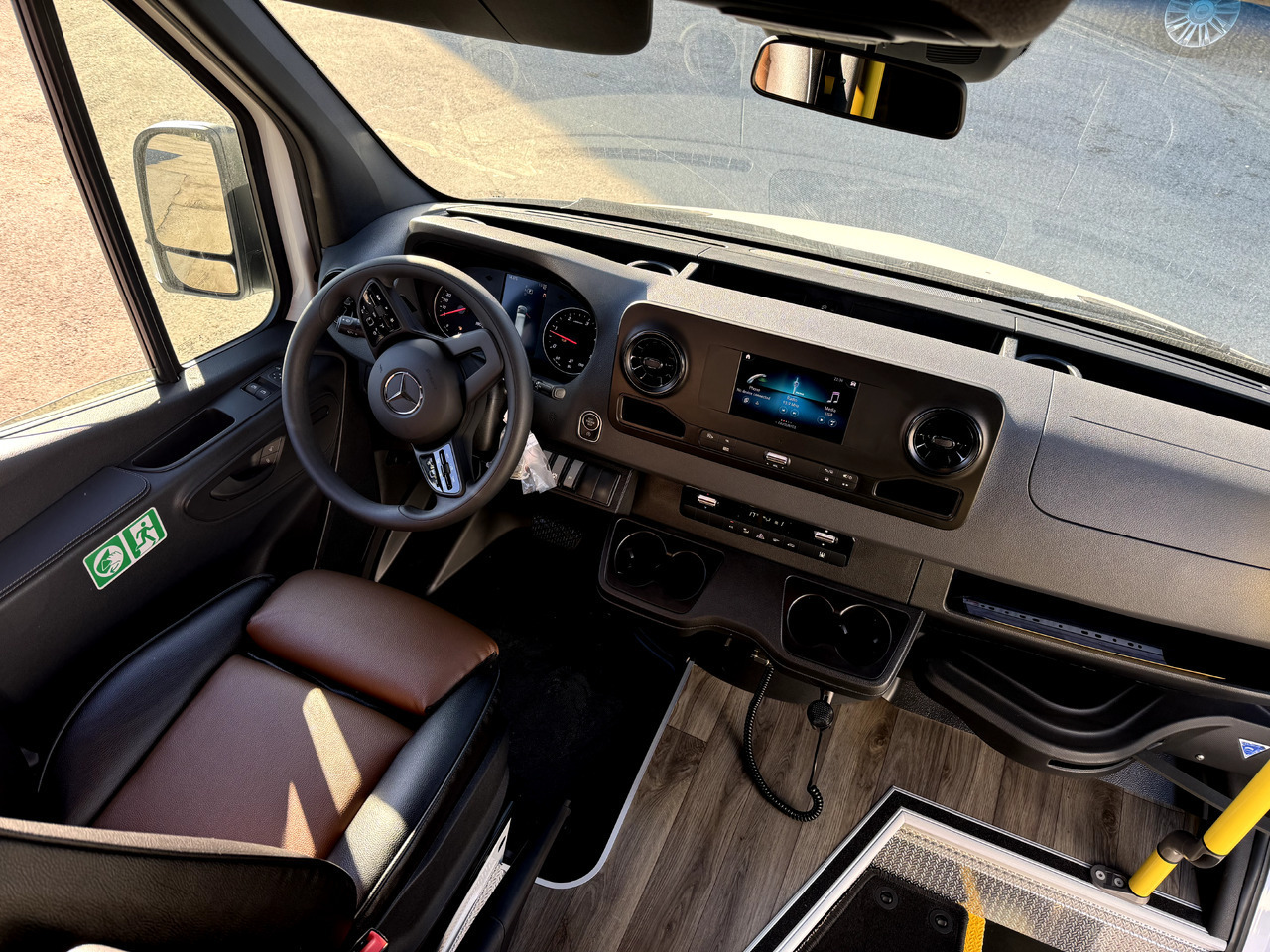 Mercedes-Benz Sprinter 517 - Minibus, Personenvervoer: afbeelding 2 Mercedes-Benz Sprinter 517 - Minibus, Personenvervoer: afbeelding 2