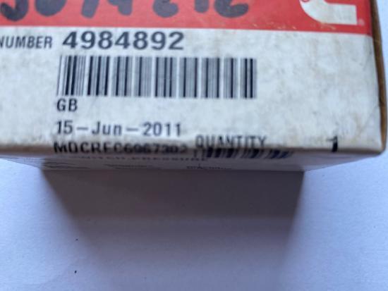 Cummins Oil pressure switch 4984892 4065465 O&K 3691272 - Motor en onderdelen voor Bouwmachine: afbeelding 1 Cummins Oil pressure switch 4984892 4065465 O&K 3691272 - Motor en onderdelen voor Bouwmachine: afbeelding 1