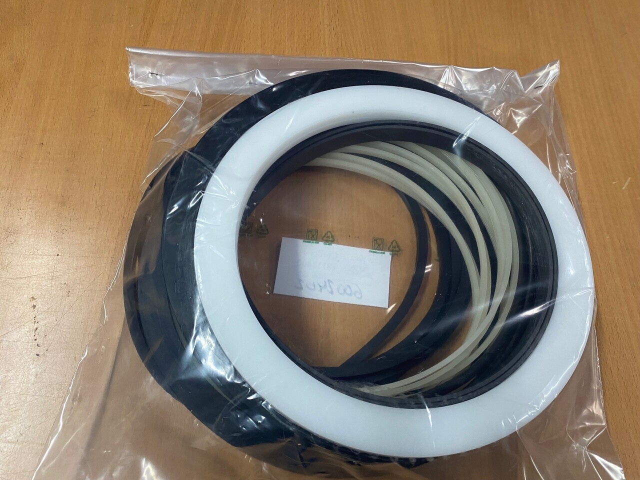 O&K Terex RH120E Sealing kit 6002402 1458106 533-8417 - Onderdelen: afbeelding 1 O&K Terex RH120E Sealing kit 6002402 1458106 533-8417 - Onderdelen: afbeelding 1