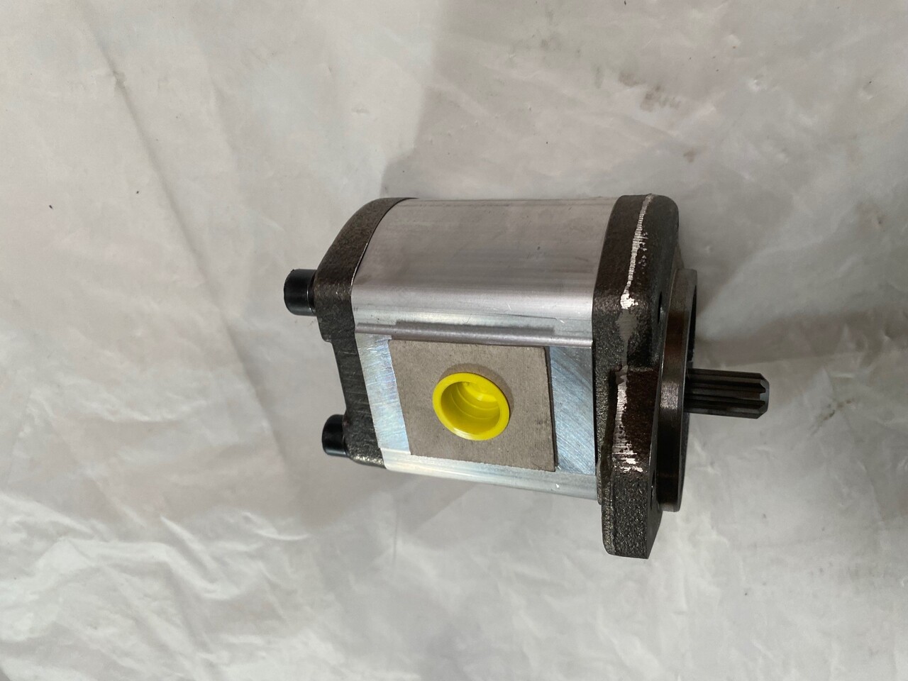 O&K Terex RH200 6050 Zahnradpumpe 3731622 1723947 471-5778 - Onderdelen: afbeelding 2 O&K Terex RH200 6050 Zahnradpumpe 3731622 1723947 471-5778 - Onderdelen: afbeelding 2