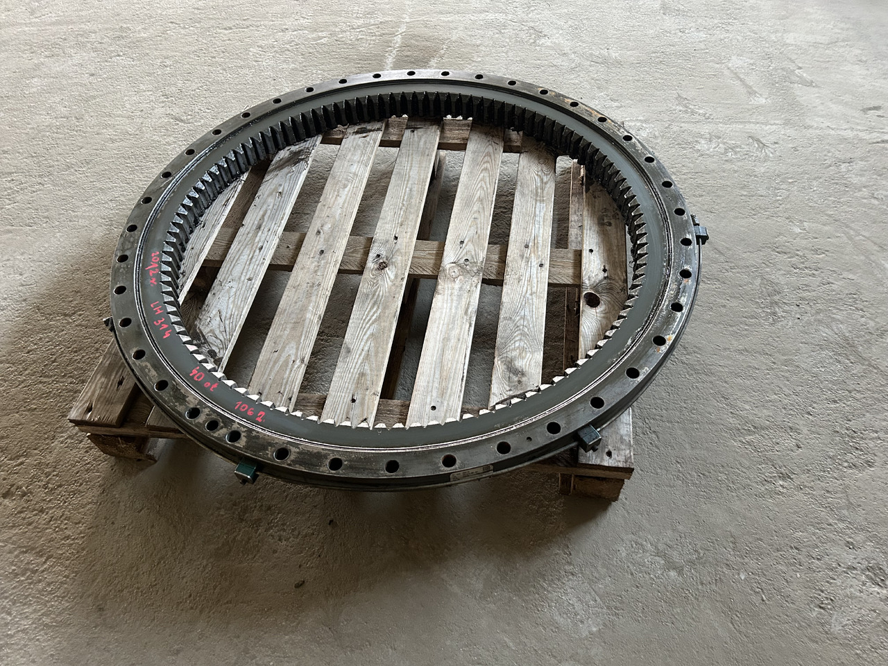 Liebherr A314 litronic - Draaikrans voor Graafmachine: afbeelding 1 Liebherr A314 litronic - Draaikrans voor Graafmachine: afbeelding 1