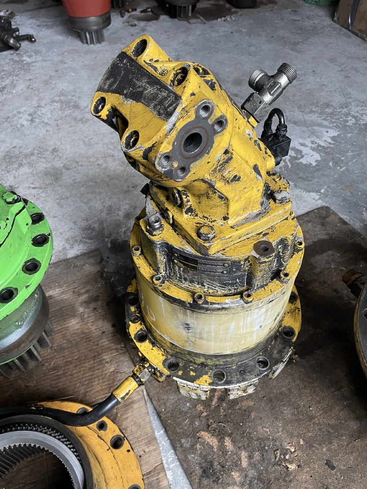 NEW HOLLAND Mh plus - Zwenkmotor voor Graafmachine: afbeelding 1 NEW HOLLAND Mh plus - Zwenkmotor voor Graafmachine: afbeelding 1