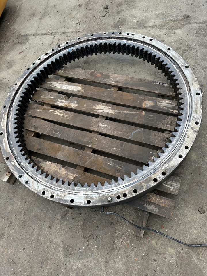 Volvo EW180C - Draaikrans voor Mobiele graafmachine: afbeelding 1 Volvo EW180C - Draaikrans voor Mobiele graafmachine: afbeelding 1