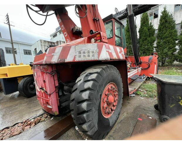 2008 KALMAR DRD420-60S5K - Reach stacker: afbeelding 3 2008 KALMAR DRD420-60S5K - Reach stacker: afbeelding 3
