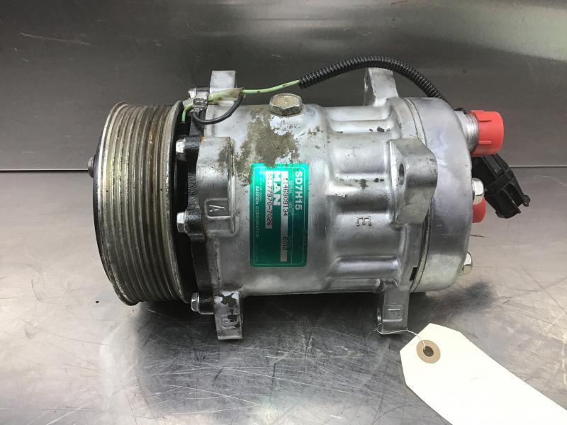 Liebherr Airco Compressor - Airco compressor voor Bouwmachine: afbeelding 1 Liebherr Airco Compressor - Airco compressor voor Bouwmachine: afbeelding 1