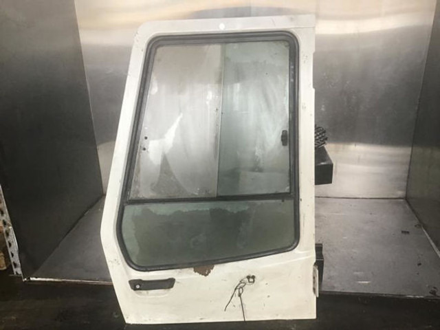 Liebherr Cabin Door - Deur en onderdelen: afbeelding 2 Liebherr Cabin Door - Deur en onderdelen: afbeelding 2