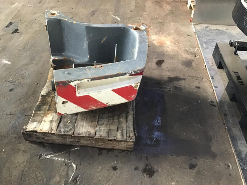 Liebherr Counterweight Right - Tegenwicht voor Landbouwmachine: afbeelding 1 Liebherr Counterweight Right - Tegenwicht voor Landbouwmachine: afbeelding 1