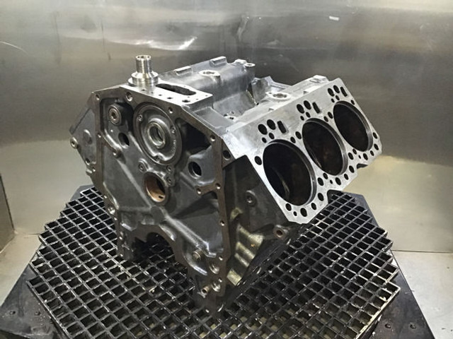 Liebherr Crankcase - Luchtinlaatpijp: afbeelding 4 Liebherr Crankcase - Luchtinlaatpijp: afbeelding 4