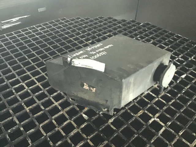 Liebherr Equalizing Reservoir - Expansietank: afbeelding 4 Liebherr Equalizing Reservoir - Expansietank: afbeelding 4