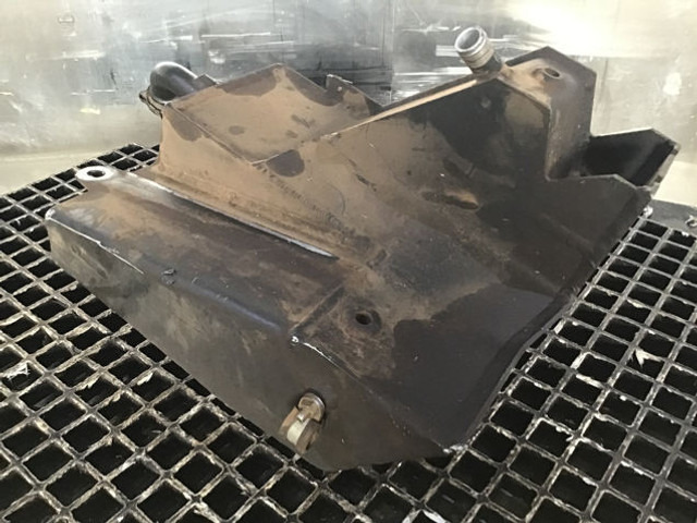 Liebherr Equalizing Reservoir - Expansietank: afbeelding 3 Liebherr Equalizing Reservoir - Expansietank: afbeelding 3