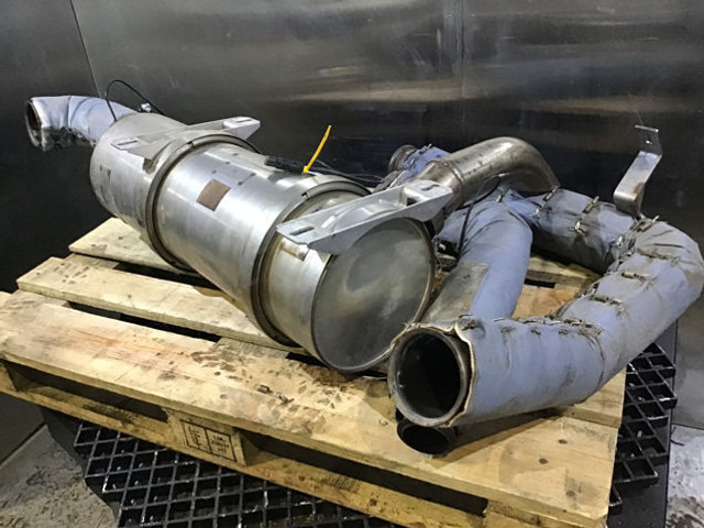Liebherr Exhaust - Geluiddemper: afbeelding 3 Liebherr Exhaust - Geluiddemper: afbeelding 3