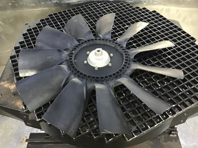 Liebherr Fan Blade - Ventilator: afbeelding 1 Liebherr Fan Blade - Ventilator: afbeelding 1