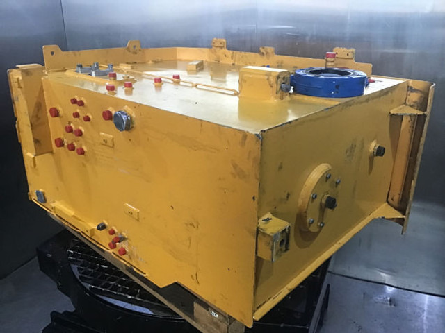 Liebherr Hydraulic Tank - Hydrauliektank: afbeelding 2 Liebherr Hydraulic Tank - Hydrauliektank: afbeelding 2
