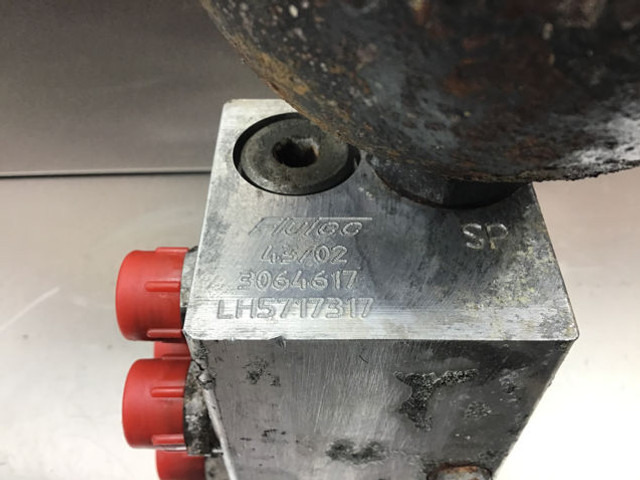 Liebherr L544 - Hydraulica: afbeelding 4 Liebherr L544 - Hydraulica: afbeelding 4