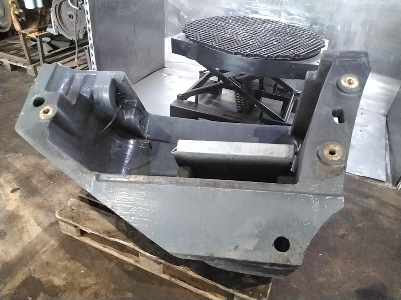 Liebherr - Tegenwicht voor Bouwmachine: afbeelding 1 Liebherr - Tegenwicht voor Bouwmachine: afbeelding 1