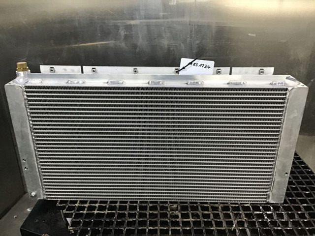 Liebherr Oil Cooler - Oliekoeler: afbeelding 1 Liebherr Oil Cooler - Oliekoeler: afbeelding 1