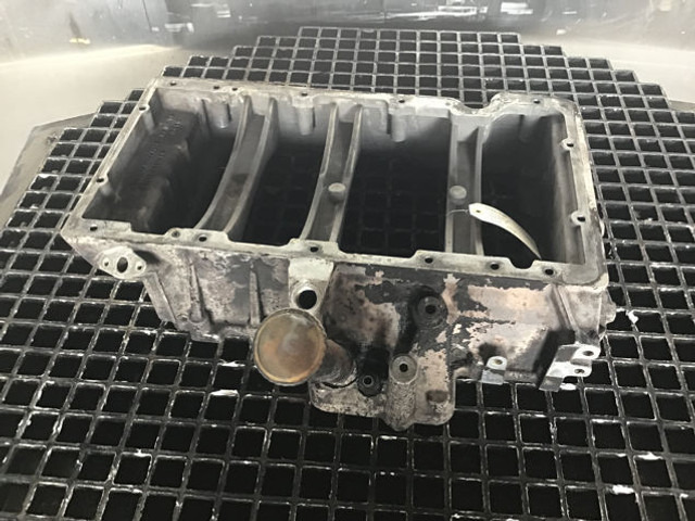 Liebherr Oil Sump - Oliefilter: afbeelding 5 Liebherr Oil Sump - Oliefilter: afbeelding 5