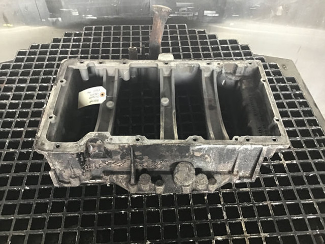 Liebherr Oil Sump - Oliefilter: afbeelding 1 Liebherr Oil Sump - Oliefilter: afbeelding 1