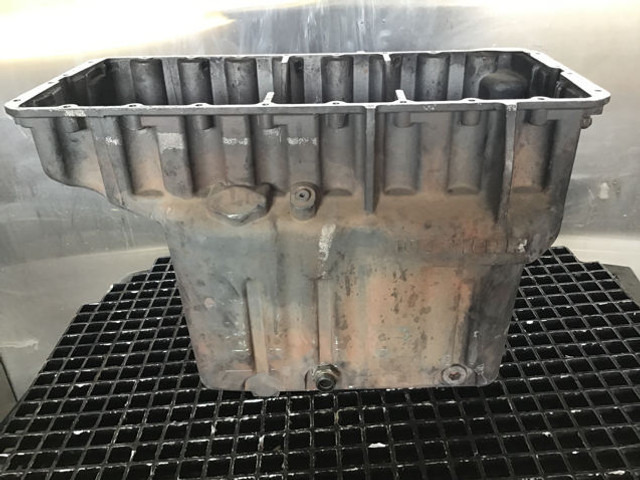 Liebherr Oil Sump - Carter: afbeelding 2 Liebherr Oil Sump - Carter: afbeelding 2