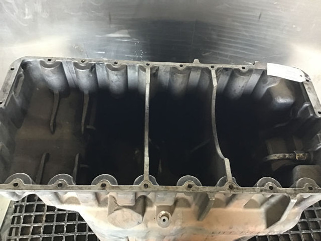 Liebherr Oil Sump - Carter: afbeelding 4 Liebherr Oil Sump - Carter: afbeelding 4