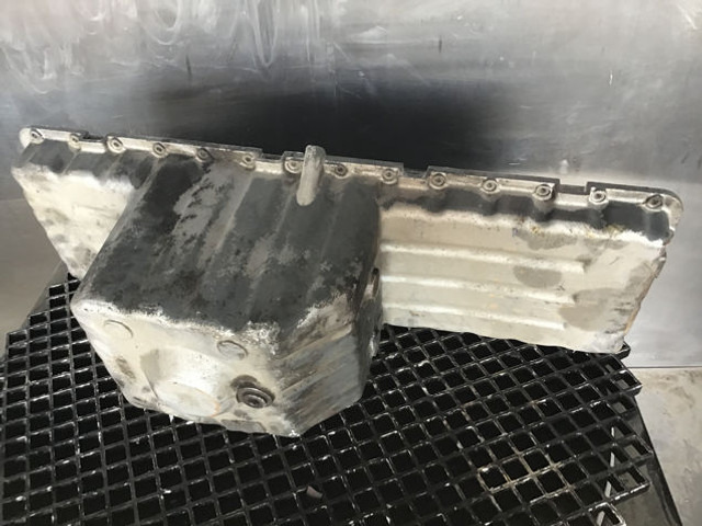 Liebherr Oil Sump - Carter: afbeelding 1 Liebherr Oil Sump - Carter: afbeelding 1