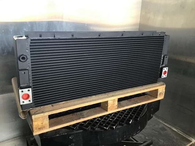 Liebherr Oilcooler - Oliekoeler: afbeelding 2 Liebherr Oilcooler - Oliekoeler: afbeelding 2