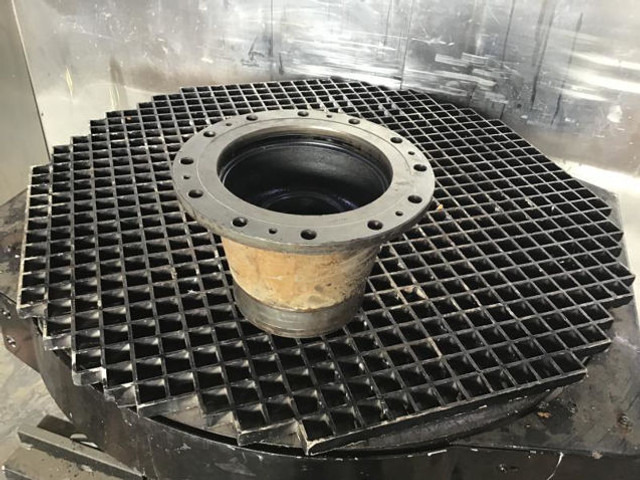 Liebherr Output Shaft Housing - Naaf: afbeelding 5 Liebherr Output Shaft Housing - Naaf: afbeelding 5