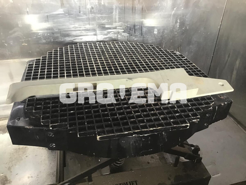 Liebherr R914STD / R914HDSL / R914B / R914 EW / R904 / R924 B / R934 / R934B / R954B / R964B / R974B / R974 - Luchtinlaatpijp: afbeelding 2 Liebherr R914STD / R914HDSL / R914B / R914 EW / R904 / R924 B / R934 / R934B / R954B / R964B / R974B / R974 - Luchtinlaatpijp: afbeelding 2