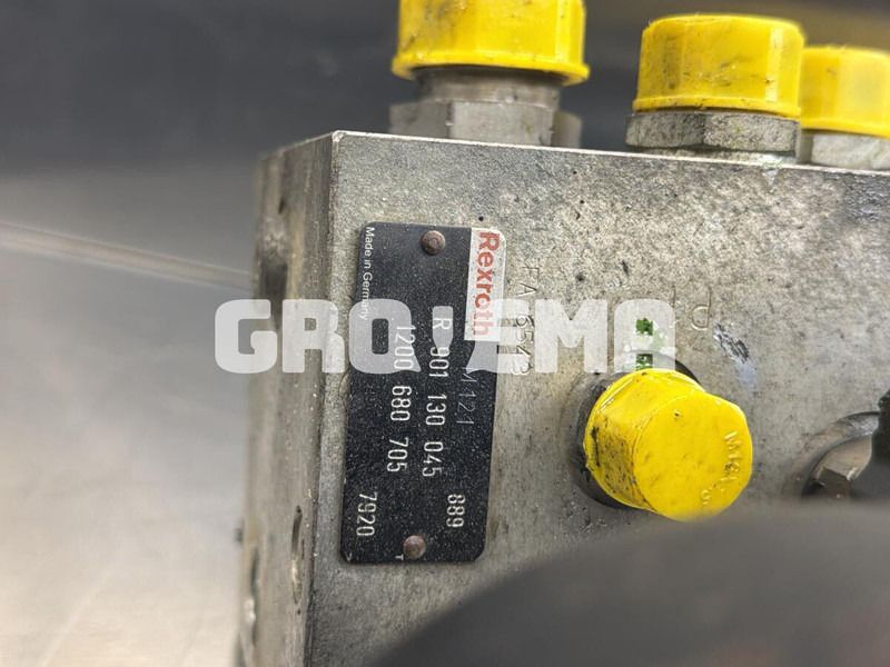 Liebherr R926 COMP / R926 K-LC / R926 LC / R926 CL / R926 NLC / R926 SLC / R926 WLC / R906 WLC - Hydraulica: afbeelding 3 Liebherr R926 COMP / R926 K-LC / R926 LC / R926 CL / R926 NLC / R926 SLC / R926 WLC / R906 WLC - Hydraulica: afbeelding 3