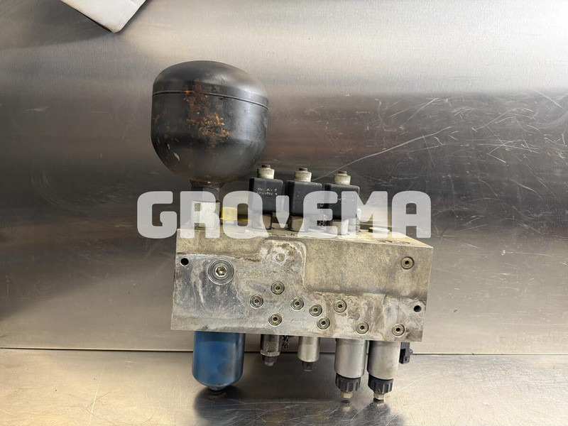 Liebherr R926 COMP / R926 K-LC / R926 LC / R926 CL / R926 NLC / R926 SLC / R926 WLC / R906 WLC - Hydraulica: afbeelding 2 Liebherr R926 COMP / R926 K-LC / R926 LC / R926 CL / R926 NLC / R926 SLC / R926 WLC / R906 WLC - Hydraulica: afbeelding 2