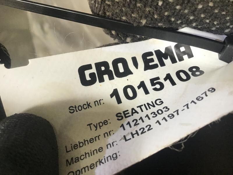 Liebherr R926 COMP / R946 LC / R946 LC-V / R946 NLC / R946 S-HD / R950 / R950 LC-V / R950 S-HD / R922 LC / R926 LC / R920 LC / R920 NLC / - Zitplaats: afbeelding 3 Liebherr R926 COMP / R946 LC / R946 LC-V / R946 NLC / R946 S-HD / R950 / R950 LC-V / R950 S-HD / R922 LC / R926 LC / R920 LC / R920 NLC / - Zitplaats: afbeelding 3