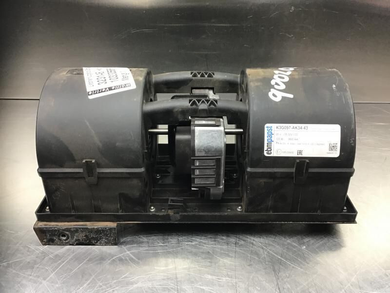 Liebherr R946 LC / R946 NLC / R956 / R976 / R926 LC / R920 / R920 LC - Interieurventilator: afbeelding 1 Liebherr R946 LC / R946 NLC / R956 / R976 / R926 LC / R920 / R920 LC - Interieurventilator: afbeelding 1