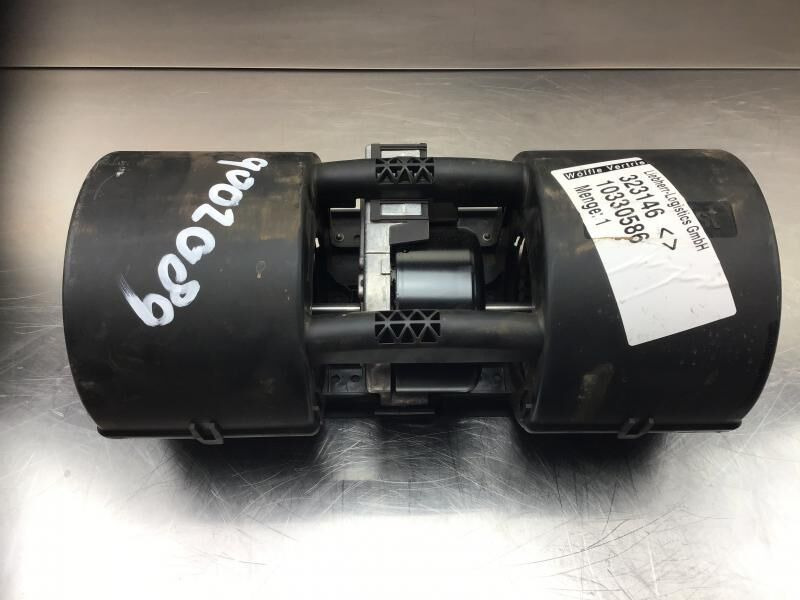 Liebherr R946 LC / R946 NLC / R956 / R976 / R926 LC / R920 / R920 LC - Interieurventilator: afbeelding 2 Liebherr R946 LC / R946 NLC / R956 / R976 / R926 LC / R920 / R920 LC - Interieurventilator: afbeelding 2