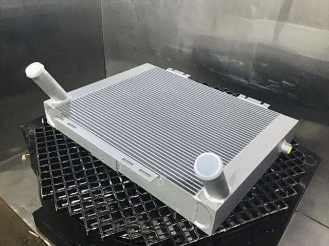 Nieuw Intercooler Liebherr Watercooler: afbeelding 9