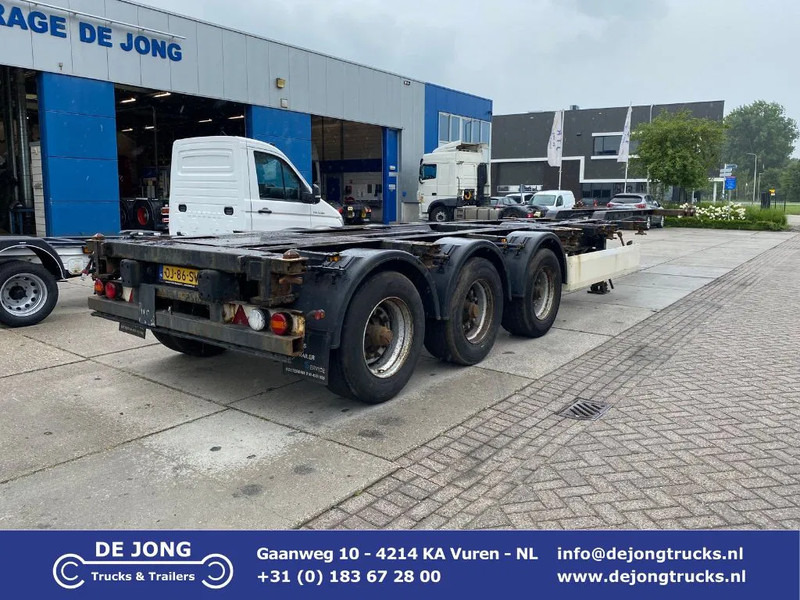Krone SDC 27 / Container Chassis / BPW + Drum / Lift Axle - Containertransporter/ Wissellaadbak oplegger: afbeelding 1 Krone SDC 27 / Container Chassis / BPW + Drum / Lift Axle - Containertransporter/ Wissellaadbak oplegger: afbeelding 1