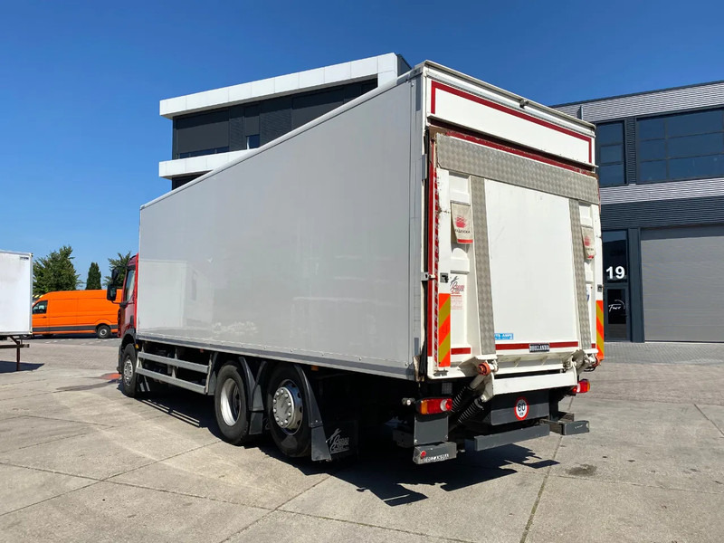 Renault D Wide 320 6x2/4 / Closed box / Dhollandia - Bakwagen: afbeelding 4 Renault D Wide 320 6x2/4 / Closed box / Dhollandia - Bakwagen: afbeelding 4