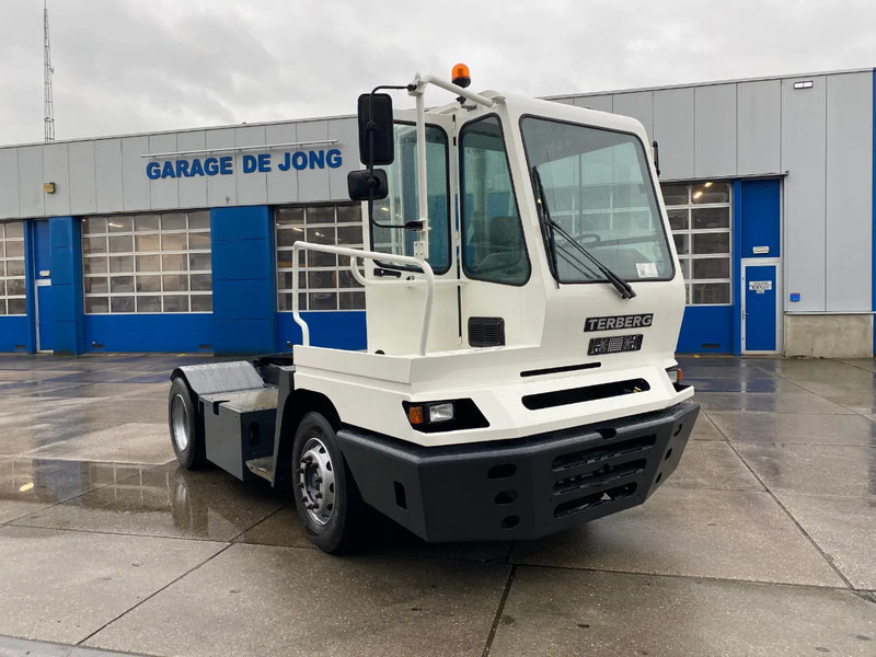 Terberg YT 182 4x2 / Terminal Tractor - Terminal trekker: afbeelding 3 Terberg YT 182 4x2 / Terminal Tractor - Terminal trekker: afbeelding 3